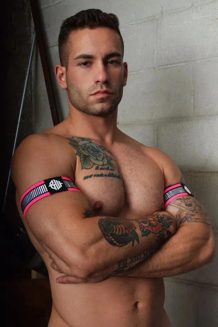 REFLECTOR ARMBANDS - NEON PINK